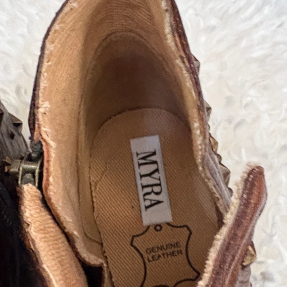 Myra Bag Brown Leather Heeled Boots with Silver Stars~ GORGEOUS! Brand new - Picture 3 of 12